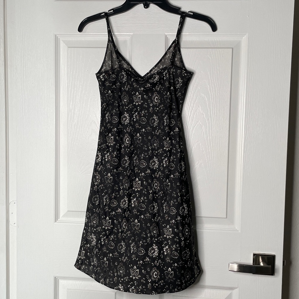 NWT Wilfred Spaghetti Strap Black Floral Mini Slip Dress Aritzia - Picture 2 of 4